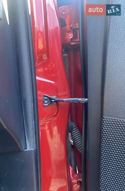 Внедорожник / Кроссовер Toyota RAV4 2013 в 