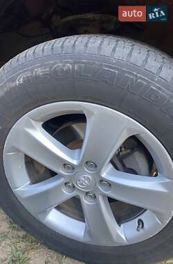 Внедорожник / Кроссовер Toyota RAV4 2013 в 