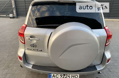 Позашляховик / Кросовер Toyota RAV4 2007 в 