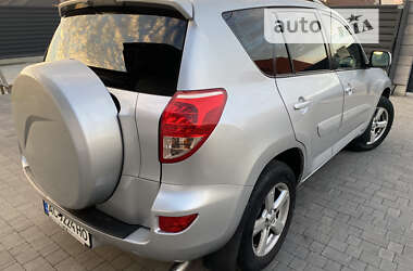Позашляховик / Кросовер Toyota RAV4 2007 в 