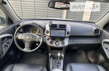 Позашляховик / Кросовер Toyota RAV4 2007 в 