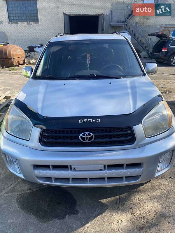 Внедорожник / Кроссовер Toyota RAV4 2003 в Каневе
