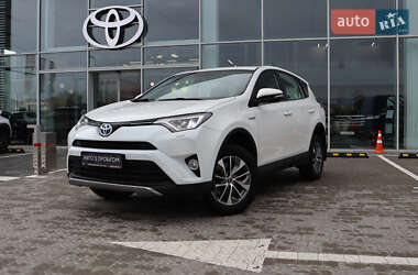 Внедорожник / Кроссовер Toyota RAV4 2018 в Ровно