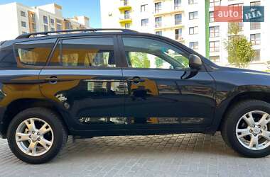 Внедорожник / Кроссовер Toyota RAV4 2011 в Ровно