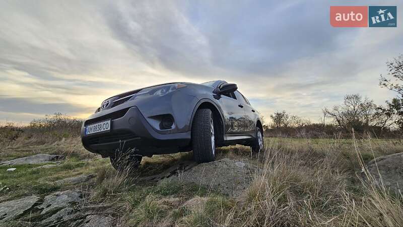 Внедорожник / Кроссовер Toyota RAV4 2014 в Бердичеве фото 5 Внедорожник / Кроссовер Toyota RAV4 2014 в Бердичеве