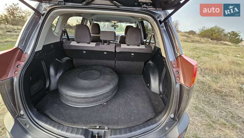 Внедорожник / Кроссовер Toyota RAV4 2014 в Бердичеве фото 11 Внедорожник / Кроссовер Toyota RAV4 2014 в Бердичеве