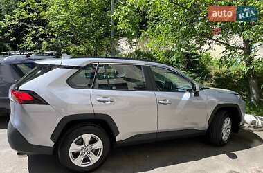 Позашляховик / Кросовер Toyota RAV4 2020 в Києві