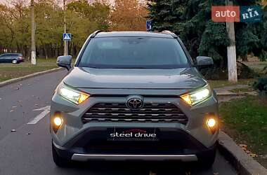 Внедорожник / Кроссовер Toyota RAV4 2019 в Николаеве