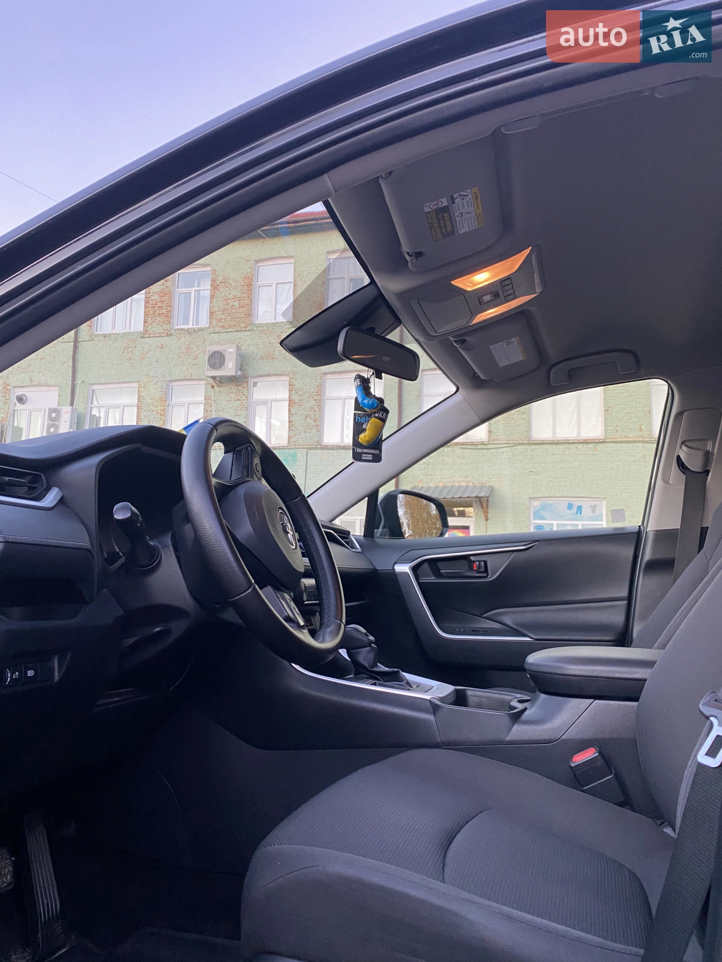 2018 Toyota RAV 4 - мініатюра 11