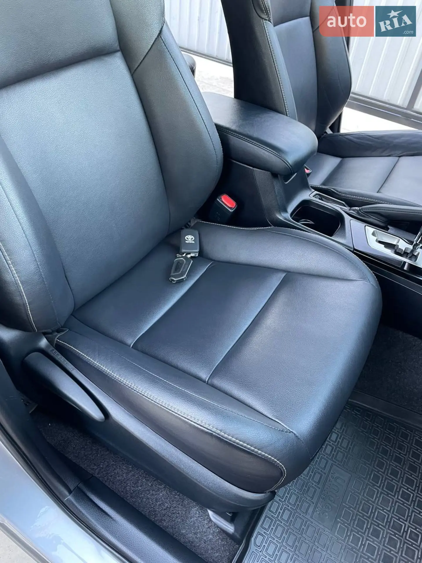 2018 Toyota RAV 4 - мініатюра 17