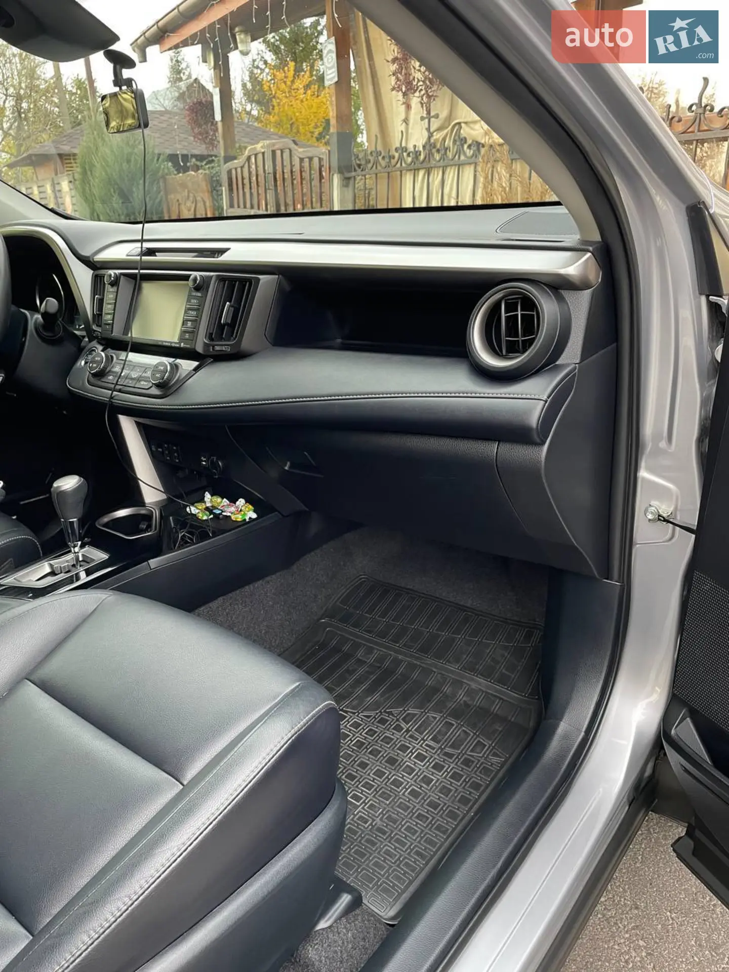 2018 Toyota RAV 4 - мініатюра 19