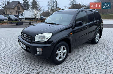 Внедорожник / Кроссовер Toyota RAV4 2002 в Львове