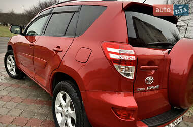 Внедорожник / Кроссовер Toyota RAV4 2011 в Тернополе