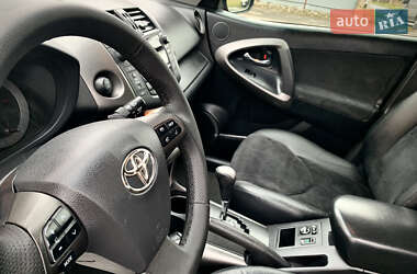 Внедорожник / Кроссовер Toyota RAV4 2011 в Тернополе