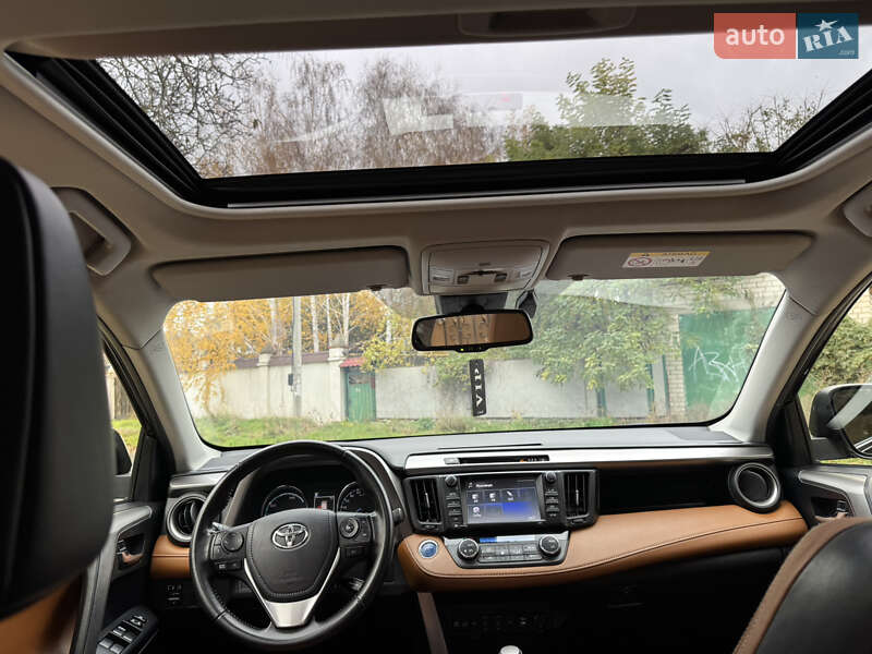 Позашляховик / Кросовер Toyota RAV4 2015 в Одесі