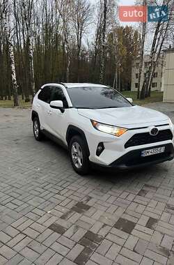 Позашляховик / Кросовер Toyota RAV4 2021 в Сумах