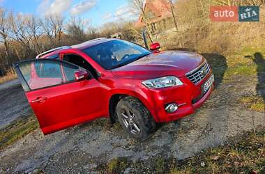 Внедорожник / Кроссовер Toyota RAV4 2012 в Чорткове