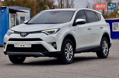 Внедорожник / Кроссовер Toyota RAV4 2016 в Кривом Роге