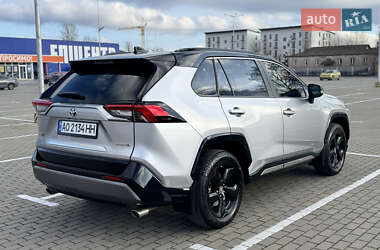 Внедорожник / Кроссовер Toyota RAV4 2020 в Тернополе