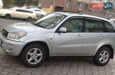 Внедорожник / Кроссовер Toyota RAV4 2002 в Николаеве