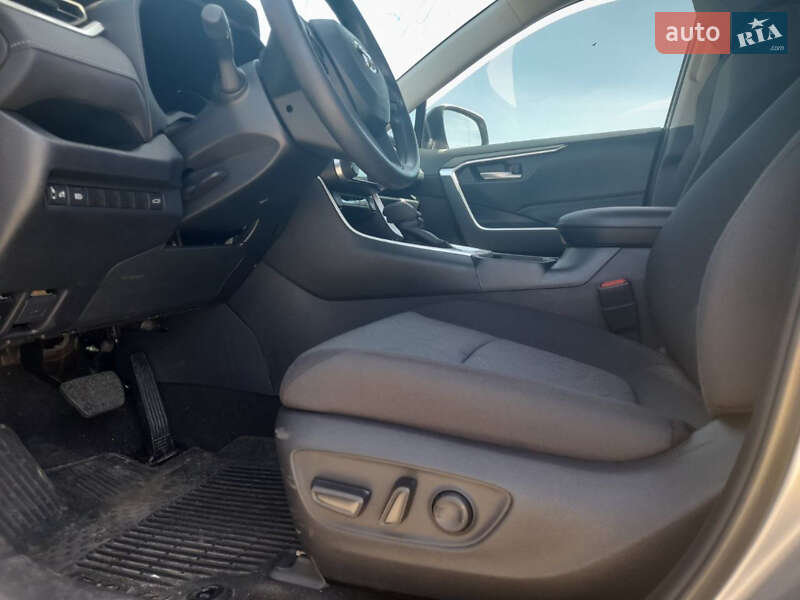 Внедорожник / Кроссовер Toyota RAV4 2023 в Киеве фото 10 Внедорожник / Кроссовер Toyota RAV4 2023 в Киеве