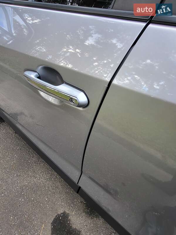 Внедорожник / Кроссовер Toyota RAV4 2021 в Чернигове