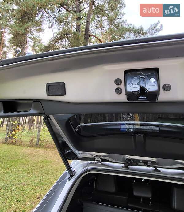 Внедорожник / Кроссовер Toyota RAV4 2021 в Чернигове