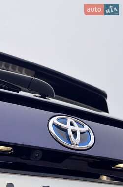 Внедорожник / Кроссовер Toyota RAV4 2021 в 