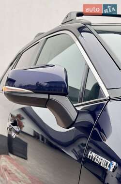 Внедорожник / Кроссовер Toyota RAV4 2021 в Умани