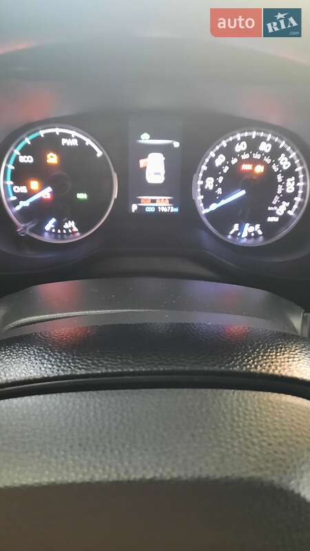 Внедорожник / Кроссовер Toyota RAV4 2021 в Черноморске