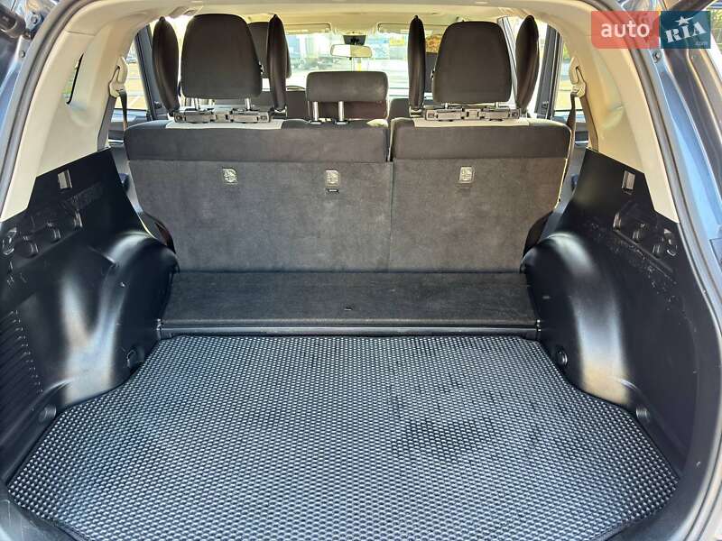 Позашляховик / Кросовер Toyota RAV4 2016 в Львові