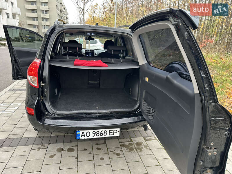 Внедорожник / Кроссовер Toyota RAV4 2007 в Тячеве
