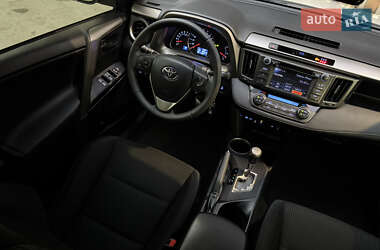 Внедорожник / Кроссовер Toyota RAV4 2013 в 