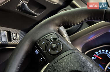 Внедорожник / Кроссовер Toyota RAV4 2013 в 