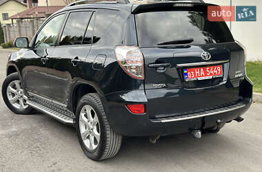 Внедорожник / Кроссовер Toyota RAV4 2011 в Ровно