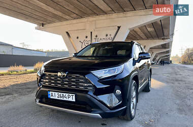 Внедорожник / Кроссовер Toyota RAV4 2021 в Киеве