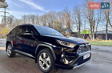 Внедорожник / Кроссовер Toyota RAV4 2021 в Киеве