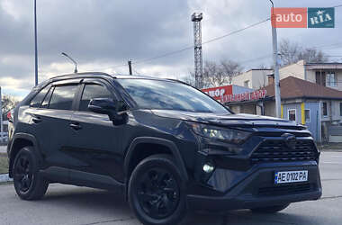 Позашляховик / Кросовер Toyota RAV4 2021 в Дніпрі