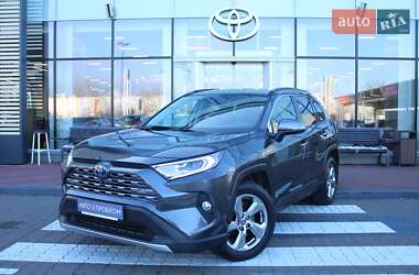 Внедорожник / Кроссовер Toyota RAV4 2020 в Киеве