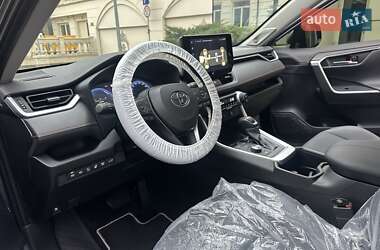 Внедорожник / Кроссовер Toyota RAV4 2024 в Киеве