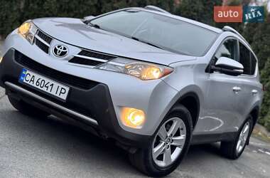 Внедорожник / Кроссовер Toyota RAV4 2015 в Умани