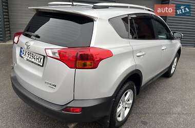 Внедорожник / Кроссовер Toyota RAV4 2013 в Харькове