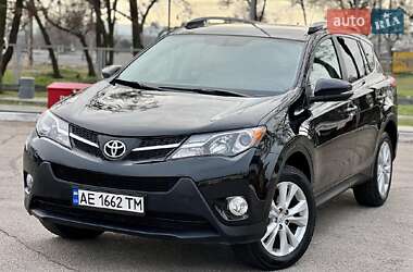 Позашляховик / Кросовер Toyota RAV4 2015 в Львові