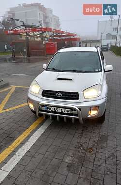 Позашляховик / Кросовер Toyota RAV4 2002 в Львові