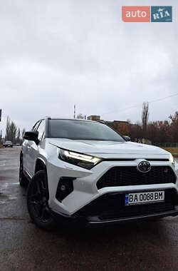 Позашляховик / Кросовер Toyota RAV4 2023 в Кропивницькому