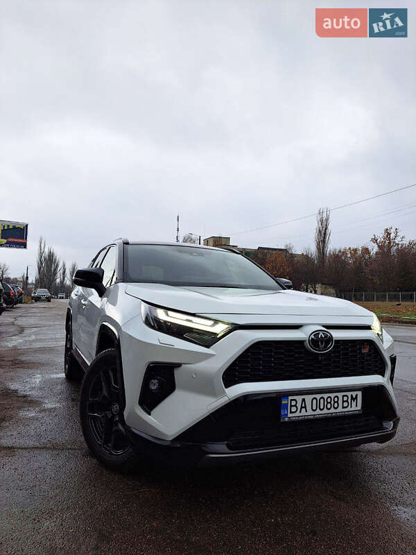 Позашляховик / Кросовер Toyota RAV4 2023 в Кропивницькому