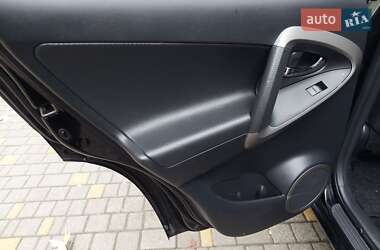 Позашляховик / Кросовер Toyota RAV4 2006 в 
