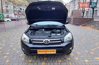 Позашляховик / Кросовер Toyota RAV4 2006 в 