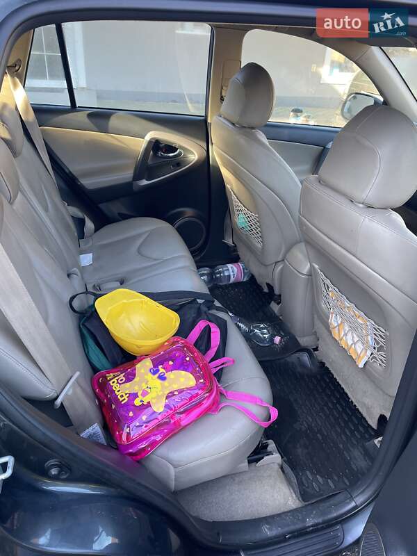 Позашляховик / Кросовер Toyota RAV4 2007 в Мукачевому