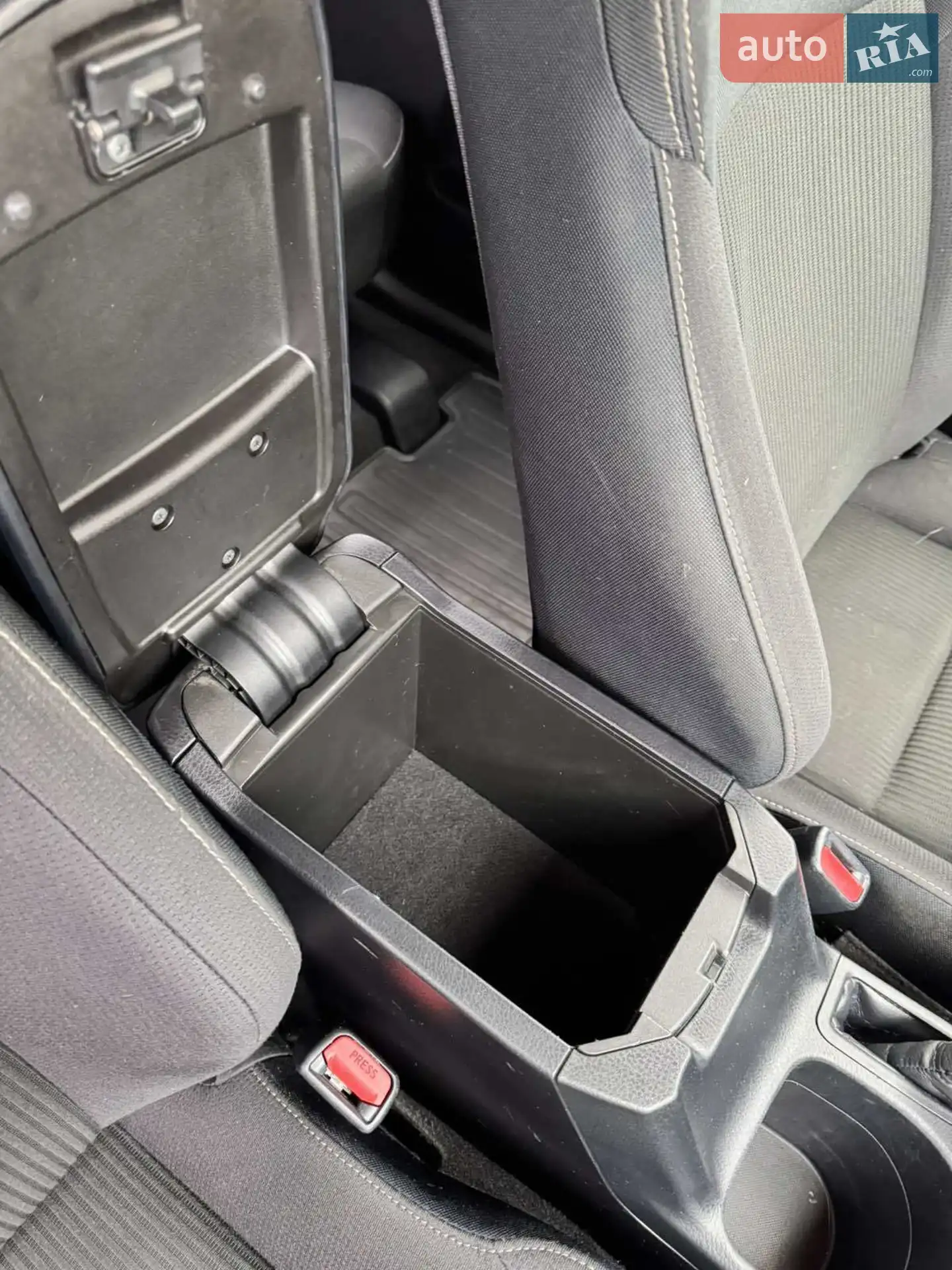 2014 Toyota RAV 4 - мініатюра 11